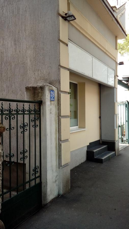 Apartman Rustik Belgrade Extérieur photo